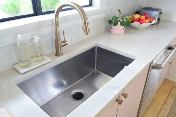 Kitchen Sink & Faucet Cleaning Guide