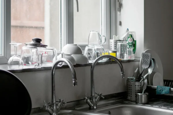 Kitchen Faucet Cleaning